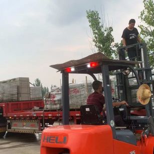 娄底 黄金麻冰裂纹，地铺石装车