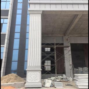 娄底 芝麻白光面花岗岩门楼大柱（罗马柱）配雕花底座