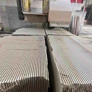 娄底 车间生产日常，黄金麻白麻花岗岩