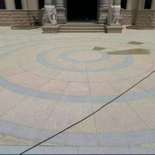 娄底 黄金麻芝麻灰花岗岩石材地铺拼接效果