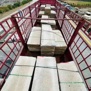 娄底 黄金麻花岗岩荔枝面，光面毛板装车完成