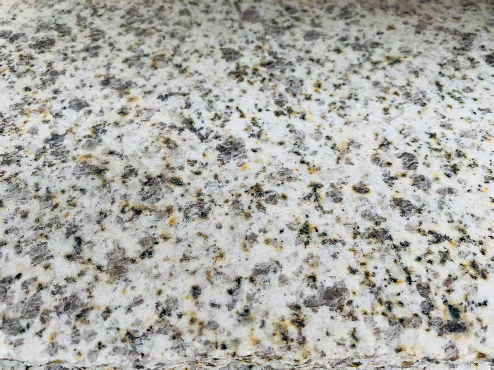 娄底 黄金麻花岗岩石材浅黄光面