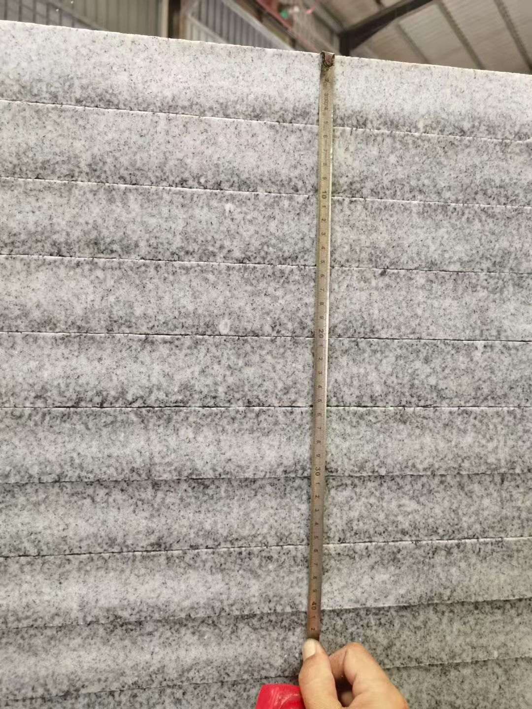 娄底 芝麻白火烧成品厚薄均匀，B料价格接近A料质量