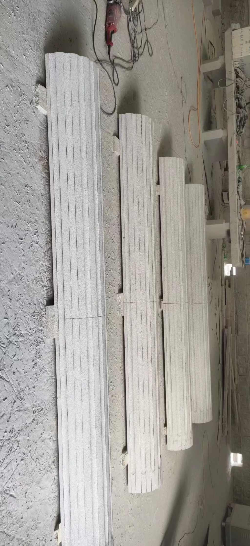 娄底 花岗岩厂家带你看白麻花岗岩门楼大柱柱皮