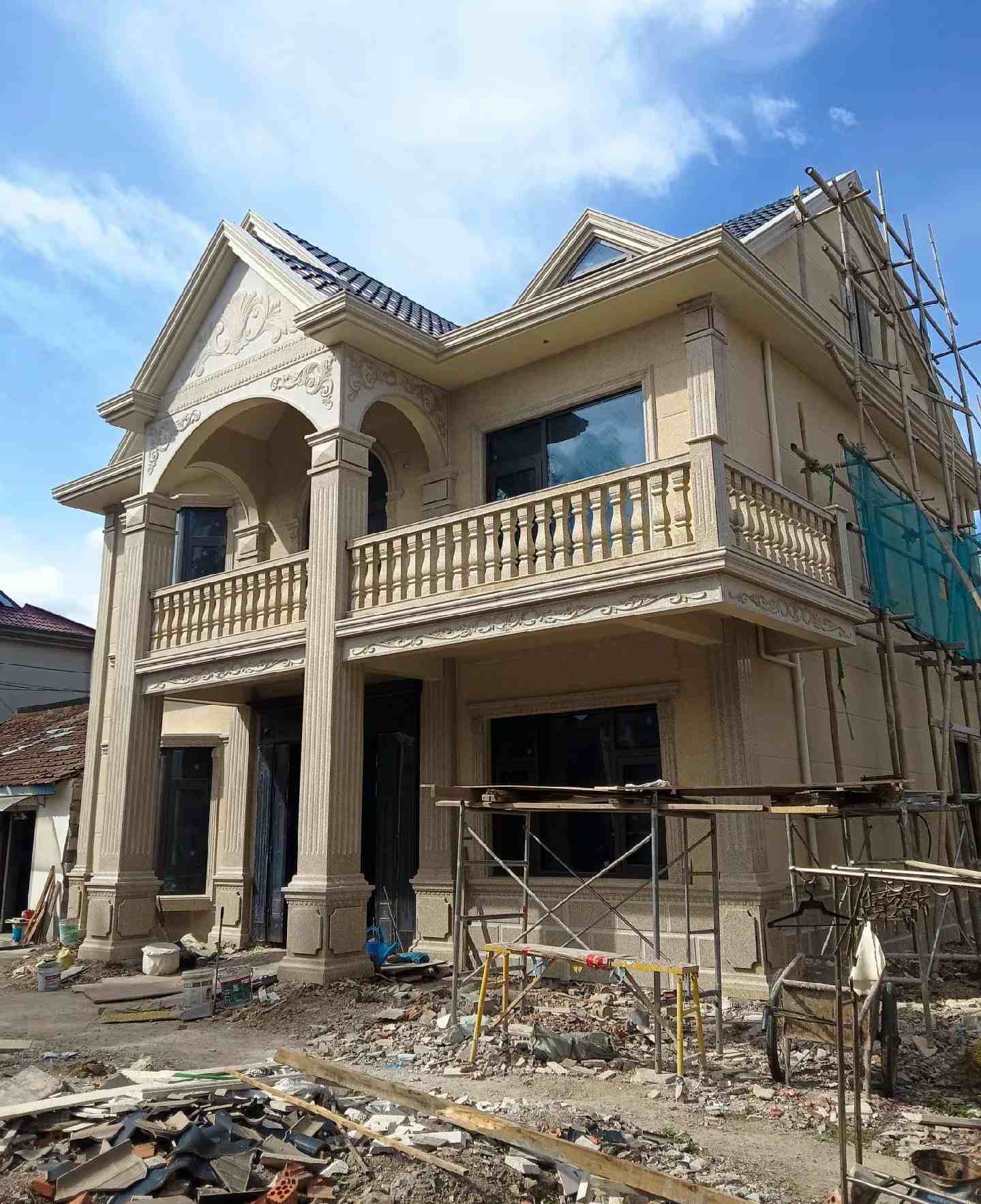 娄底 黄金麻花岗岩石材私人别墅雕花门楼柱阳台栏杆