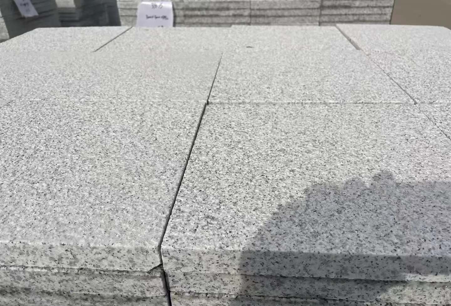 娄底 白麻花岗岩石材推荐 荔枝面地铺石