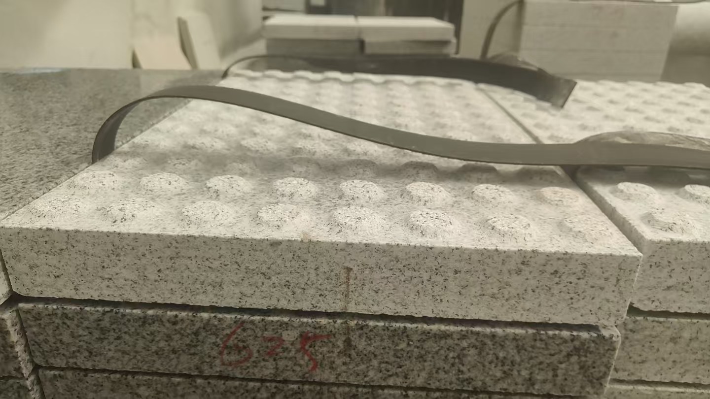 娄底 芝麻白花岗岩6.0公分荔枝面五轴加工雕刻盲点