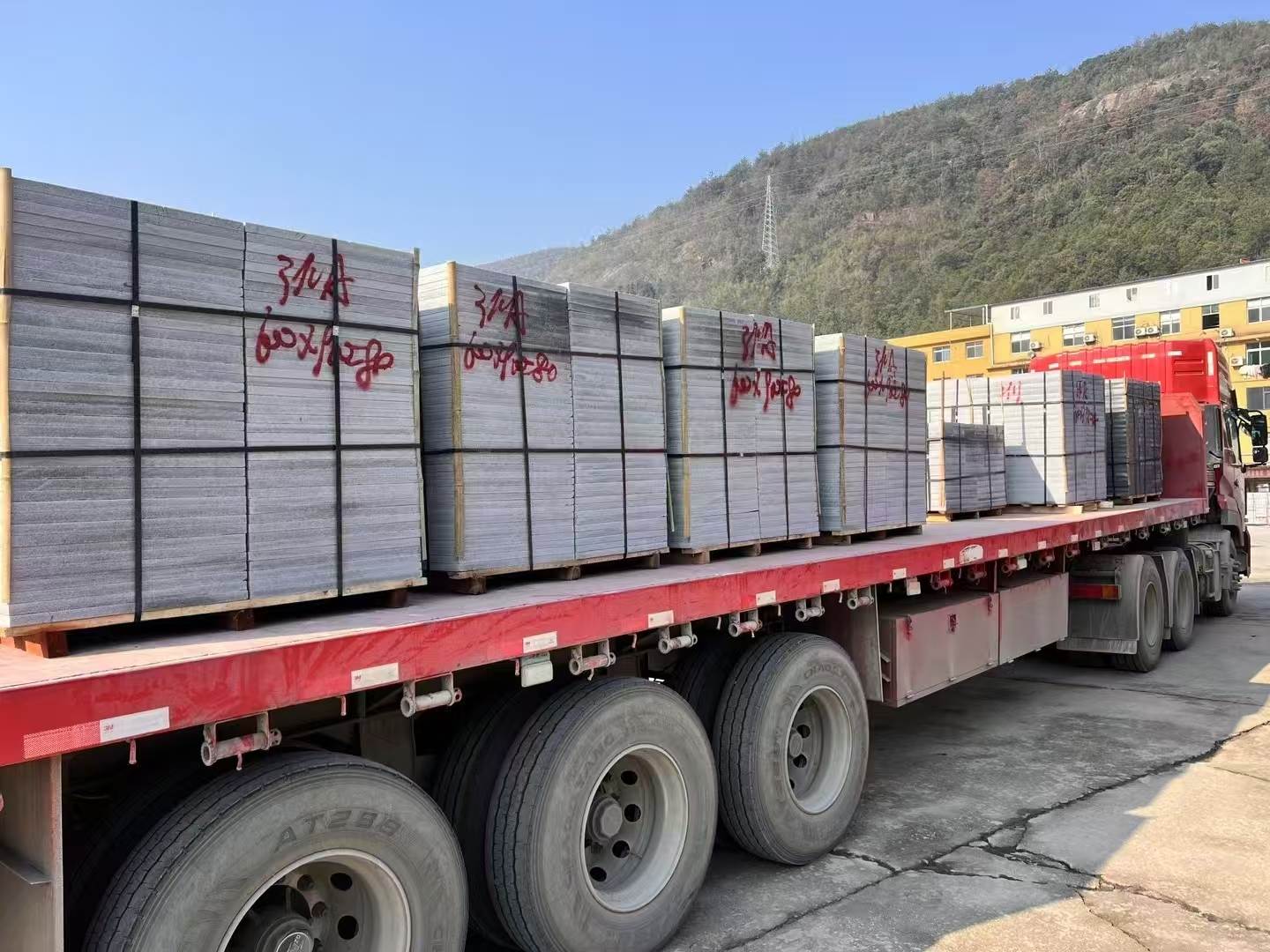 娄底 芝麻灰地铺石出货日常