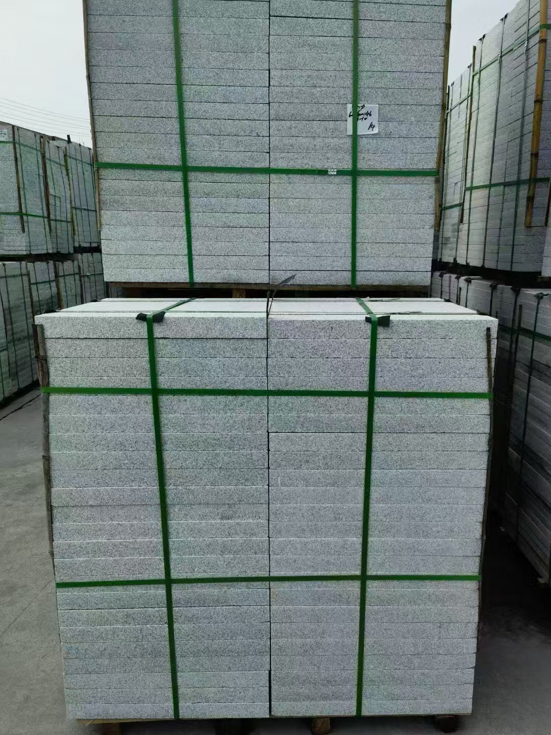 娄底 芝麻白火烧，园林广场市政工程地铺石，1.8~5.0厚均有现货