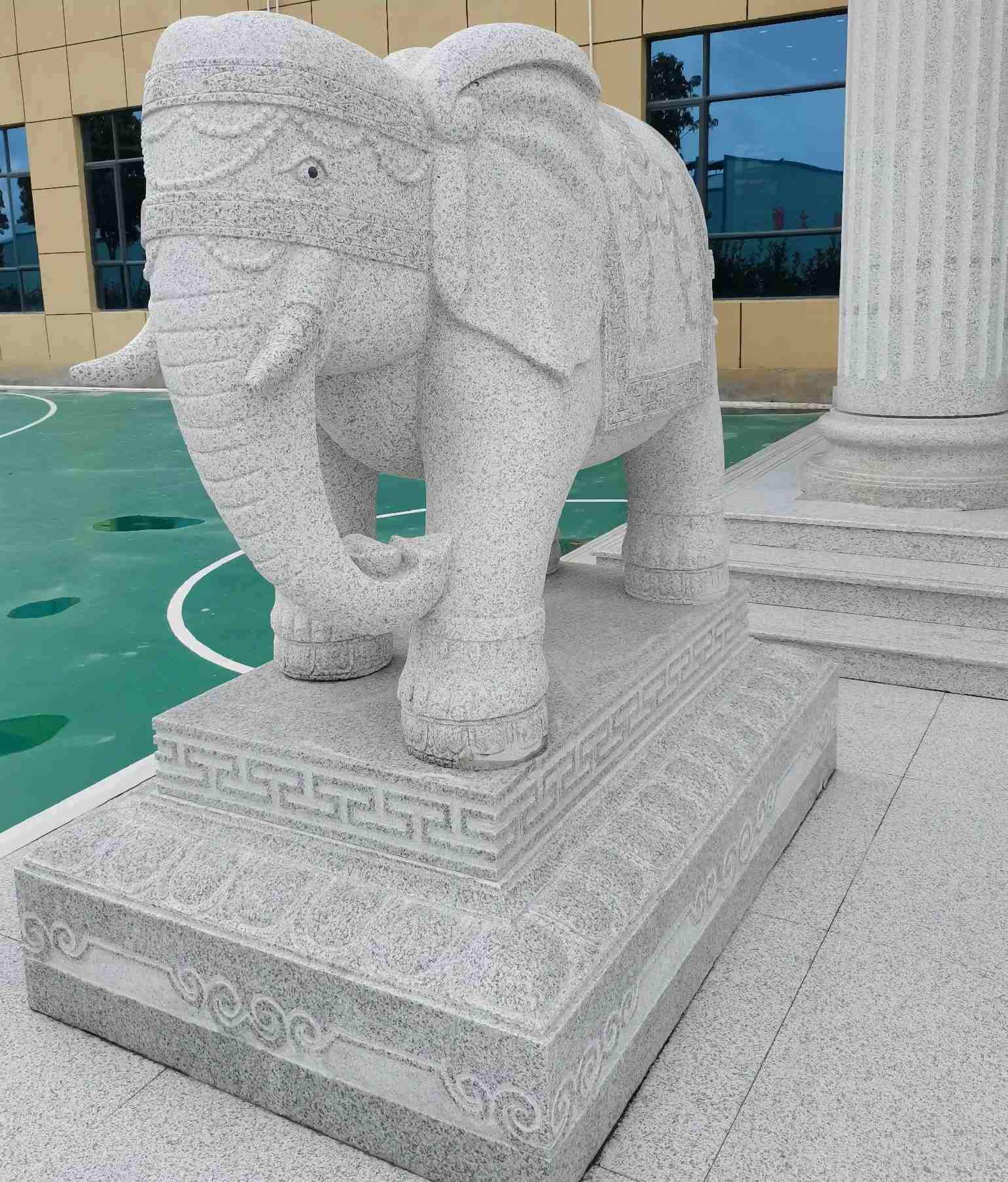 娄底 白麻花岗岩动物异形石雕-大象