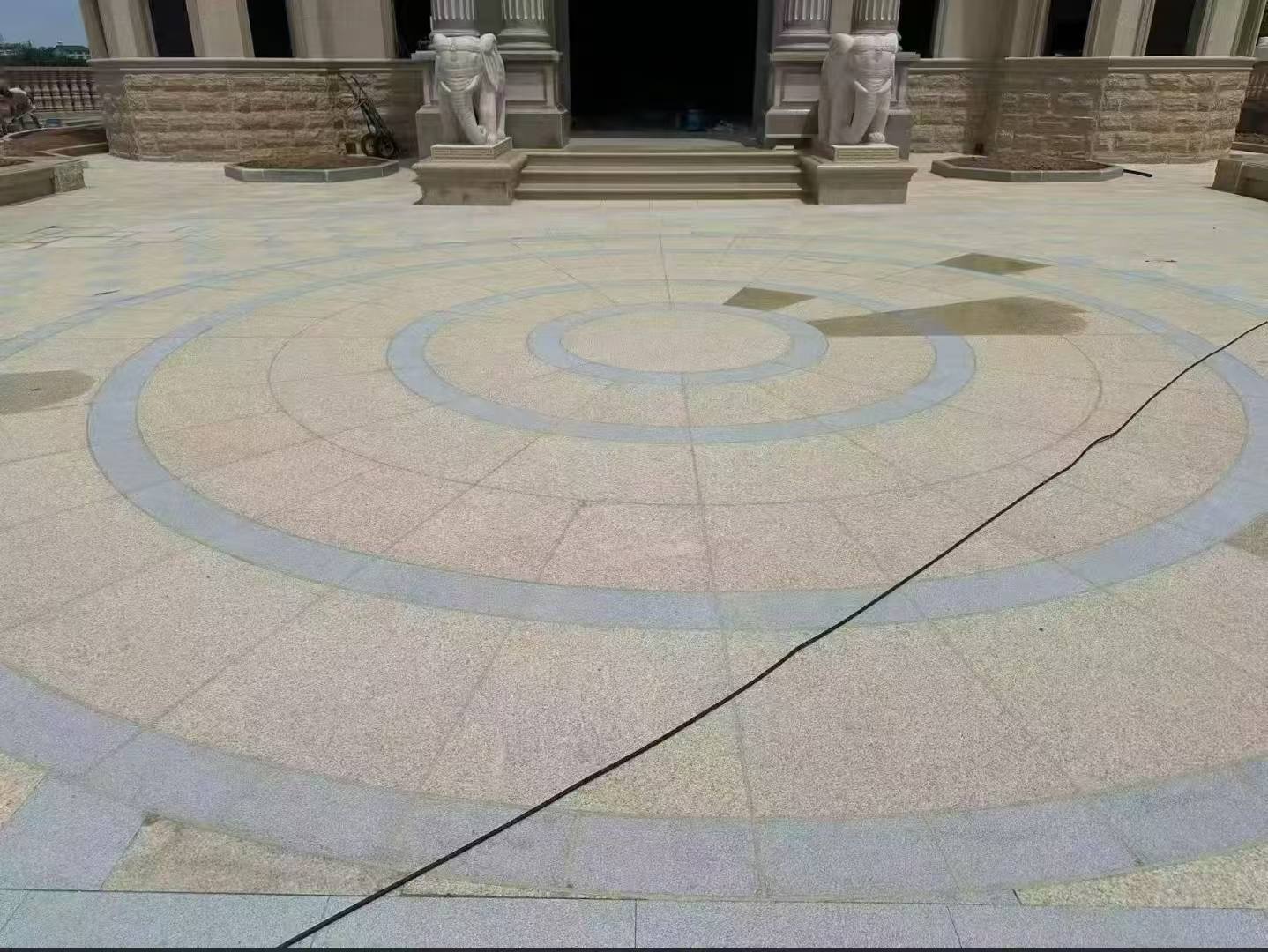 娄底 黄金麻芝麻灰花岗岩石材地铺拼接效果