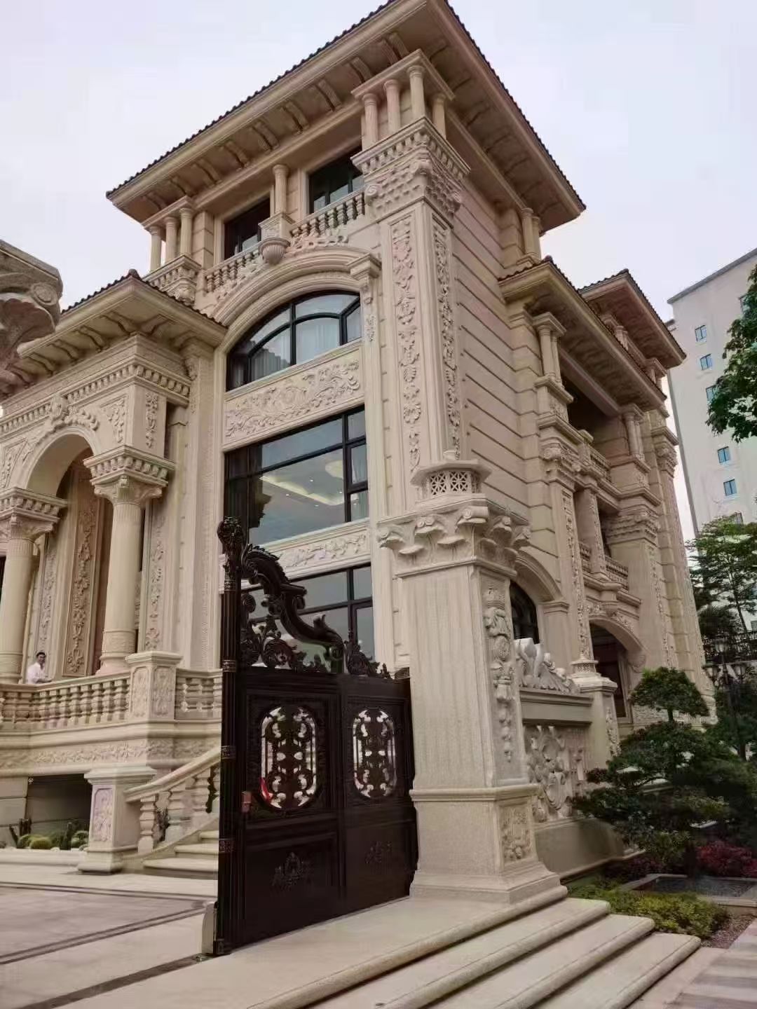 娄底 黄金麻花岗岩别墅外墙干挂效果展示